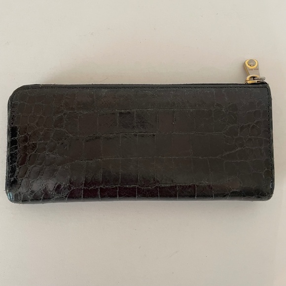 Miu Miu by Prada Black Croc Embossed Leather Zip Around Wallet - Picture 5 of 13